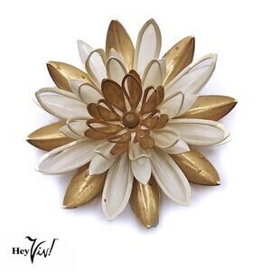 Vintage Sarah Coventry 3D Flower Brooch Pin Gold w White Enamel 2.5" - Hey Viv
